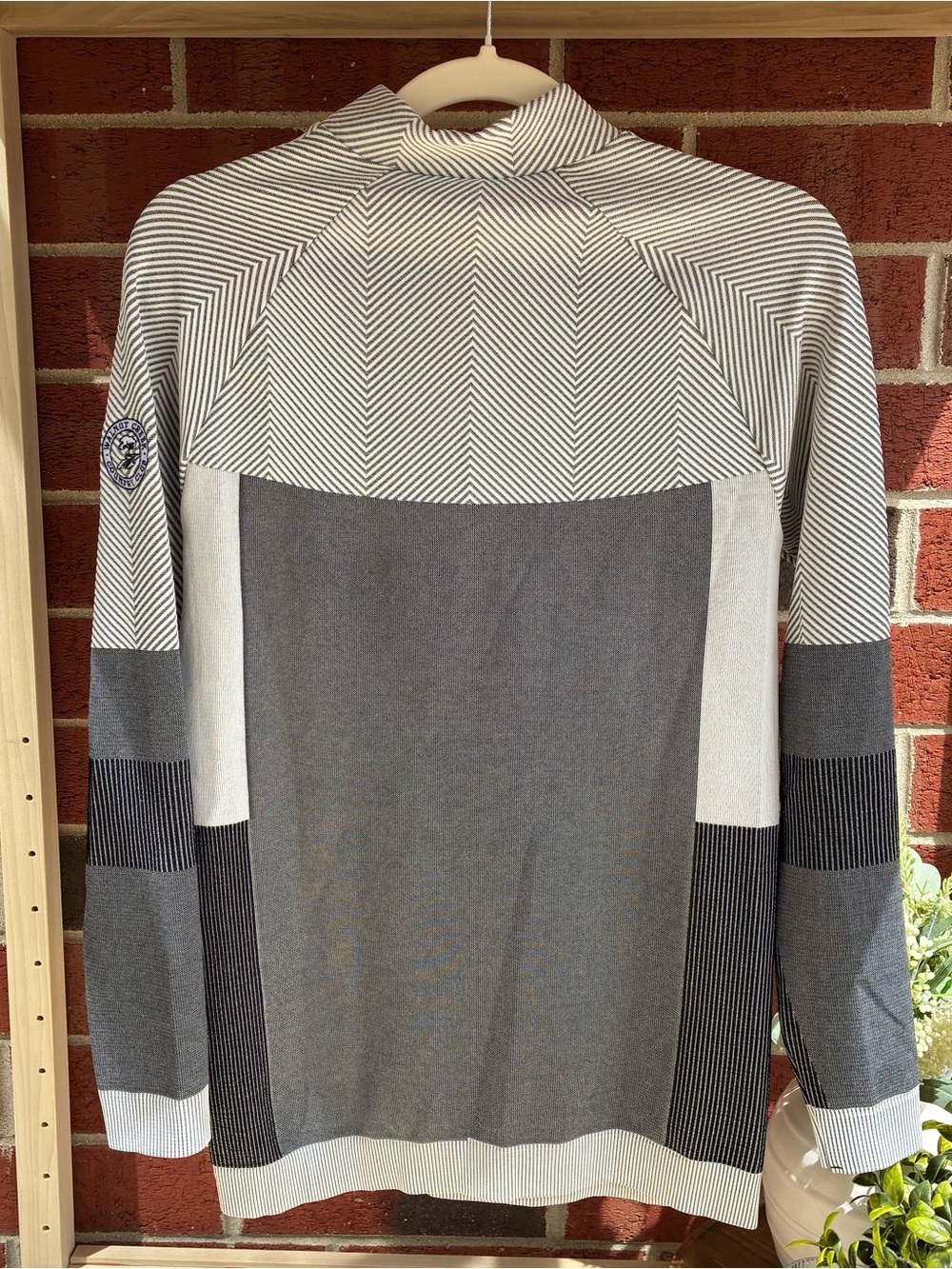 Levelwear Verse asymmetrical raglan tri-blend Pullover Black Grey White Stretch - Picture 3 of 7